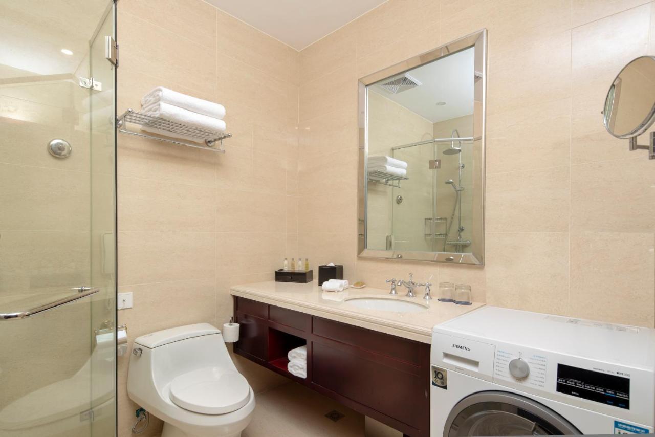 Doubletree By Hilton Shanghai Jing'An Bagian luar foto